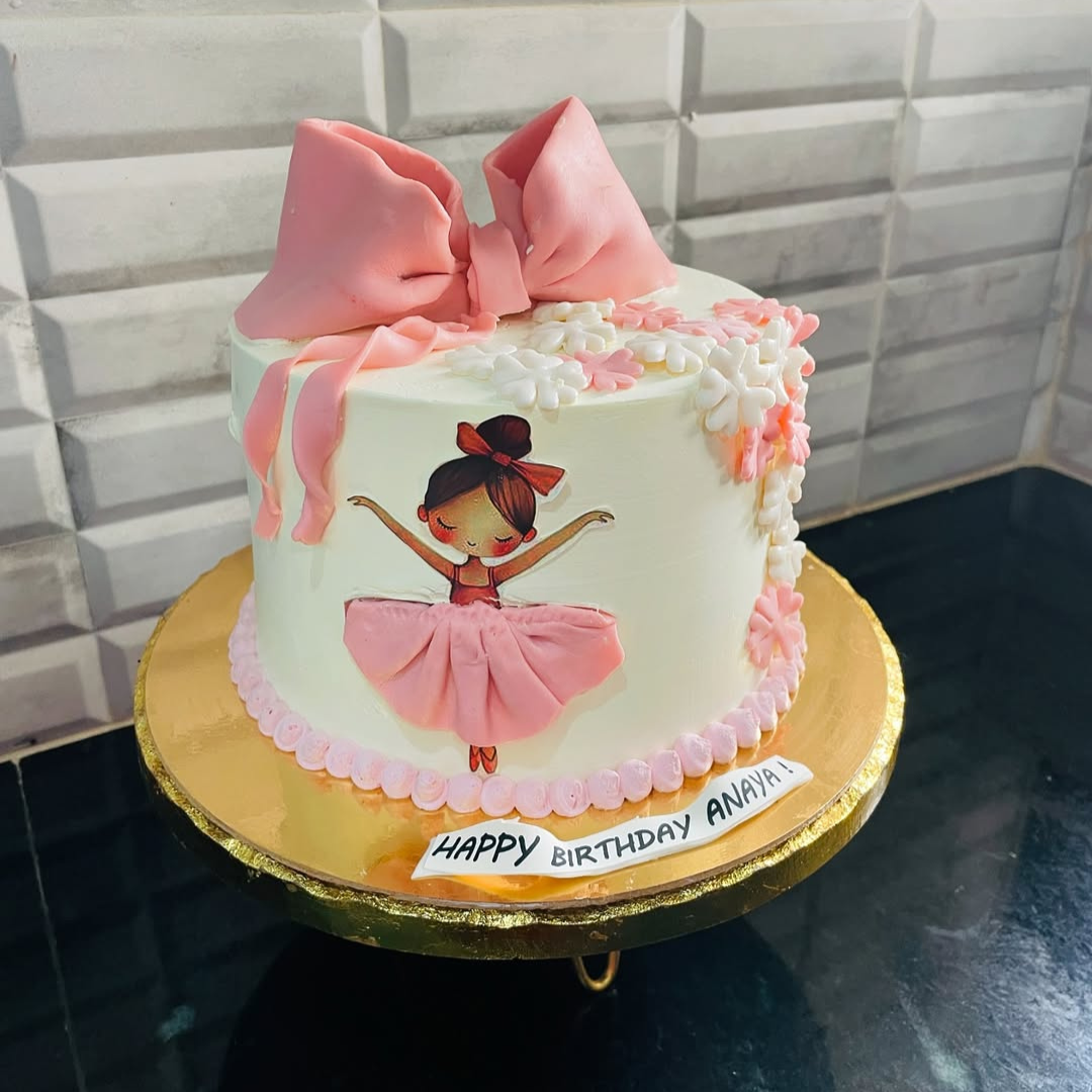 How to Make Fondant Baby Shower Cake Toppers (Cutest DIY Ever)