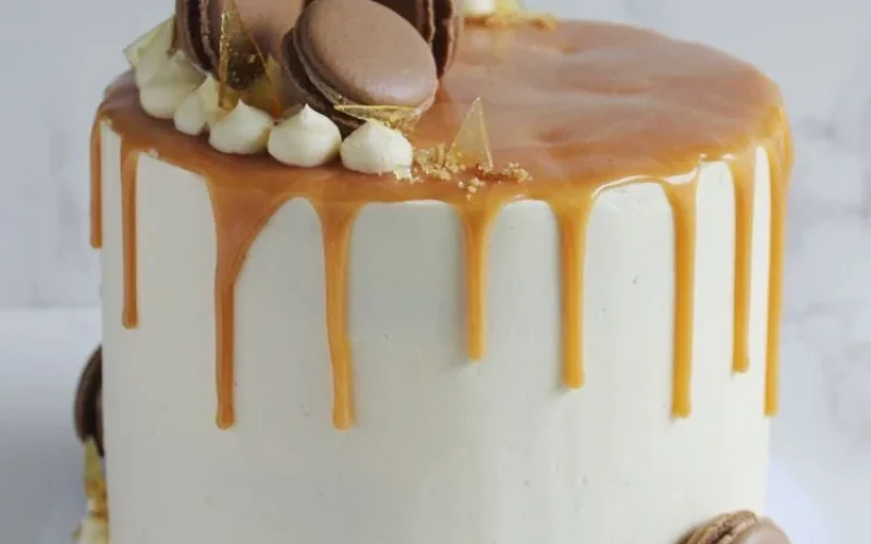 salted caramel cakes